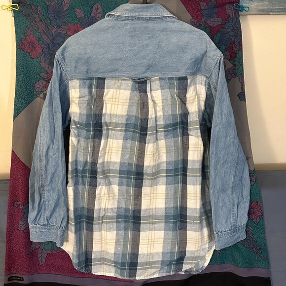 SOLD- american eagle plaid jean long sleeves blouse medium - Picture 3 of 3